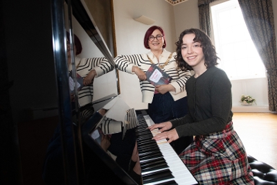 Deputy Mayor of Ards and North Down, Councillor Vicky Moore and Musician Lisa Dawson at the launch of the Leid AND Lairn programme of events.