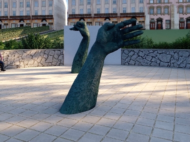 Visual representation of 'The Swan'